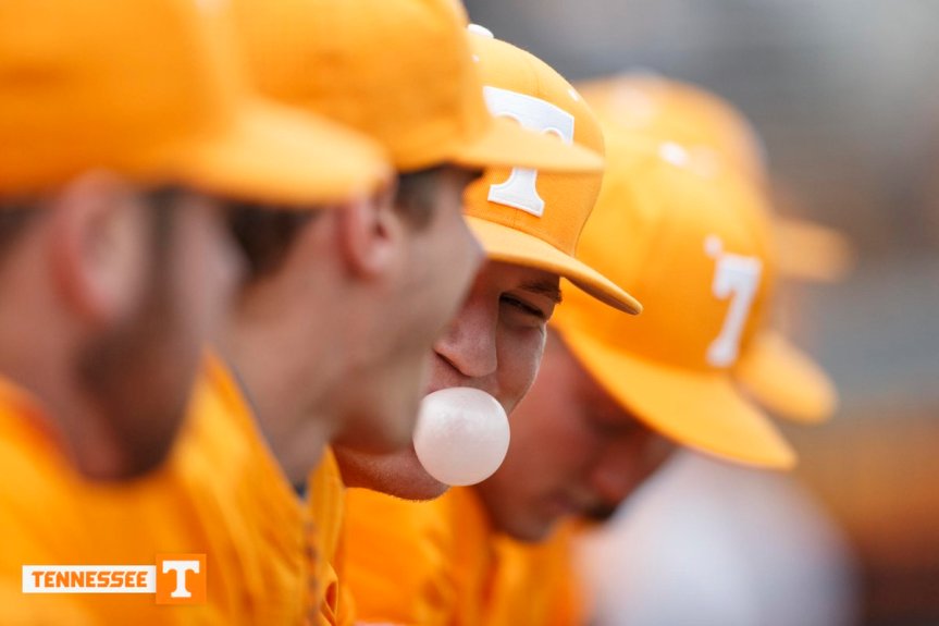 Tennessee blows past Belmont in weekday contest